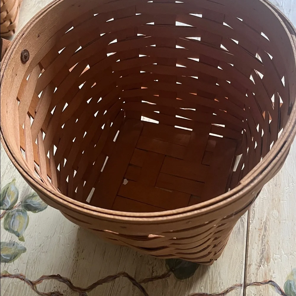 Longaberger 1996 Handwoven Basket
